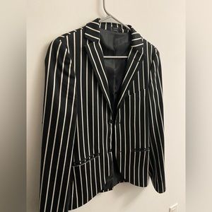 Style : Men Top Shop pin strip Blazer